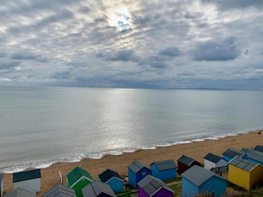 Shorefield Country Park, Where The New Forest Meets The Sea, Passes For All Entertainment Included Milford on Sea Extérieur photo